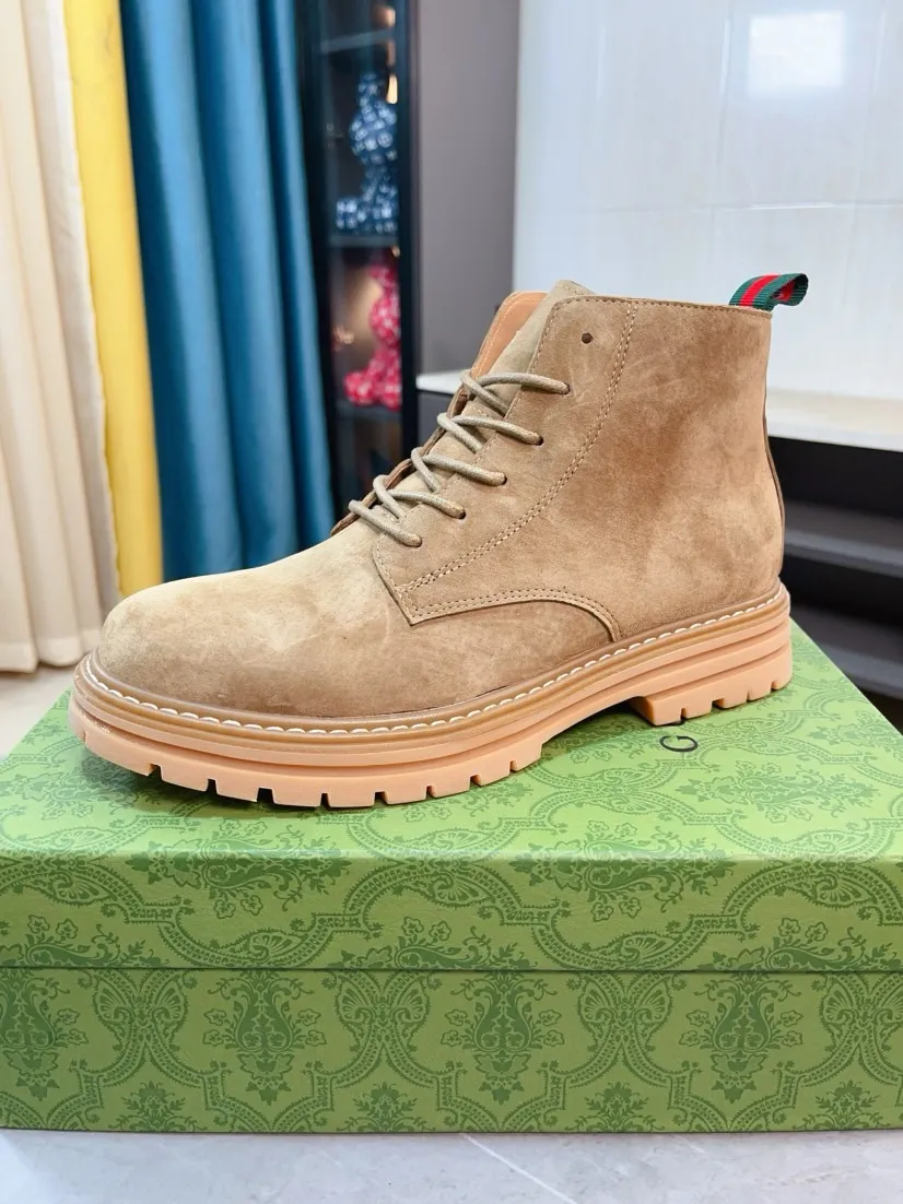 Men's shoes 💰540🌸🌸 (GUCCI) [cow lining plus velvet optional] [can be made without standard] New product Martin boots imported from Canada with full top layer high mercerized frosted fabric, punched using 3D digital technology, high-end and classy, ​​versatile to wear, full of three-dimensionality, close pictures will make you obsessed with the leather. You can't extricate yourself ~ the best on the market.          Fabric: Cowhide/Embossed Lining: Cowhide.          Please make a note when placing an order, sizes: 38-44 (37, 45, 46 can be customized and cannot be returned or exchanged) 5 colors available; black, gray, khaki, coffee, and earthy yellow